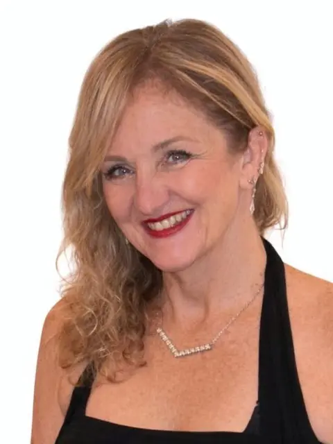 Shelley Quinn